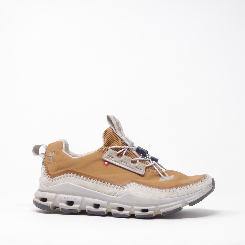 On Women Cloudaway Hiking Sneakers Tan White Swiss Engineering Size 8.5